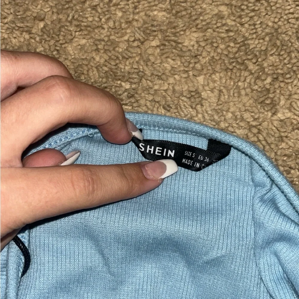 Tank top - Picture 3 of 3